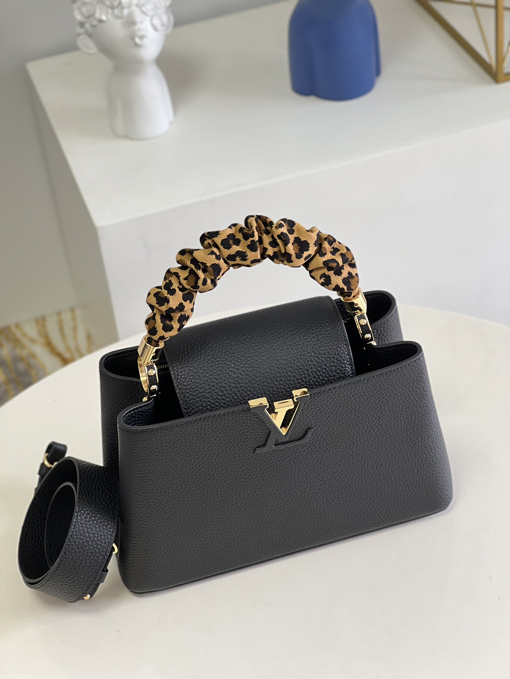 Louis Vuitton Bags M58732 31.5*20*11cm