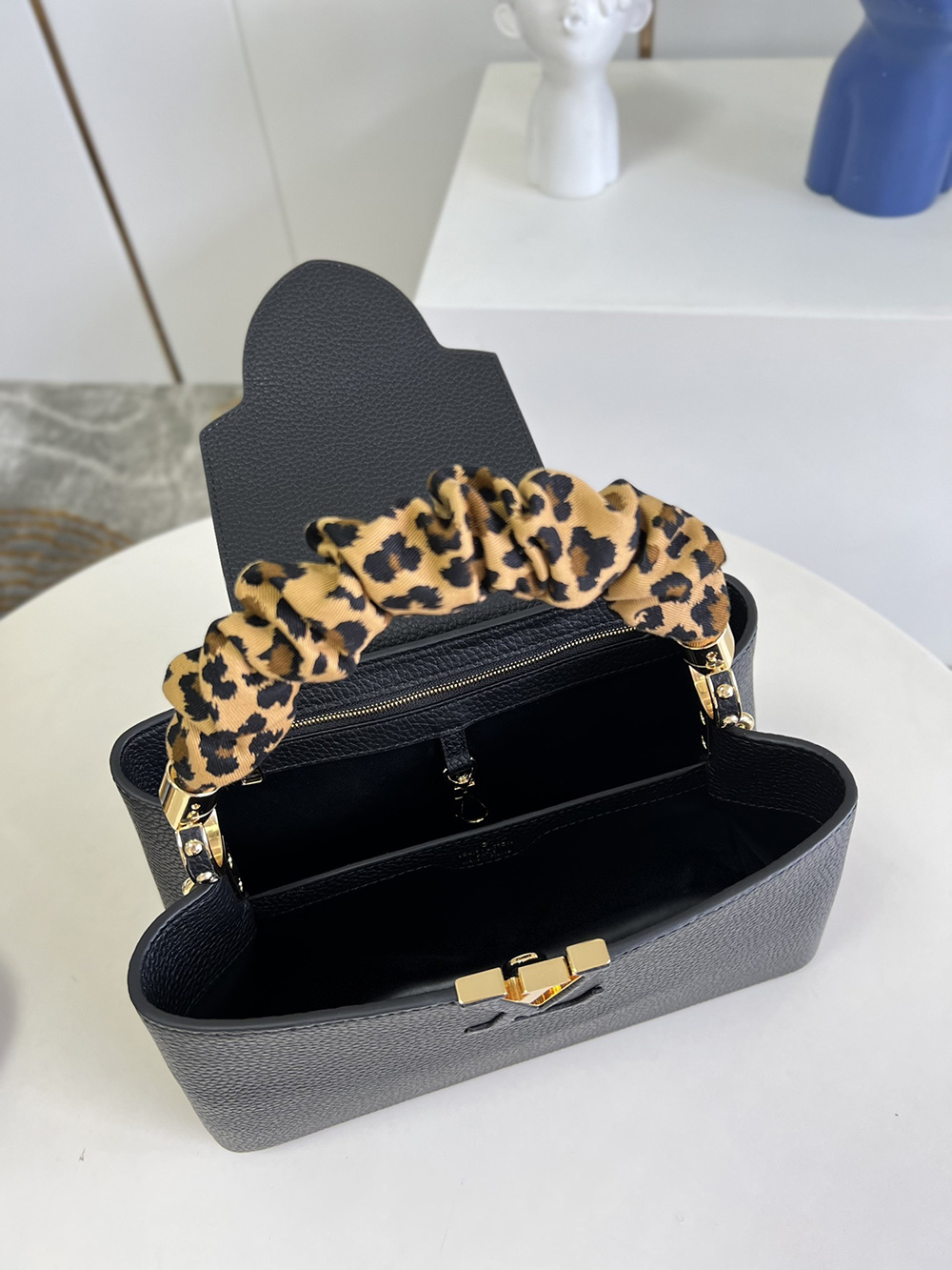Louis Vuitton Bags M58732 31.5*20*11cm