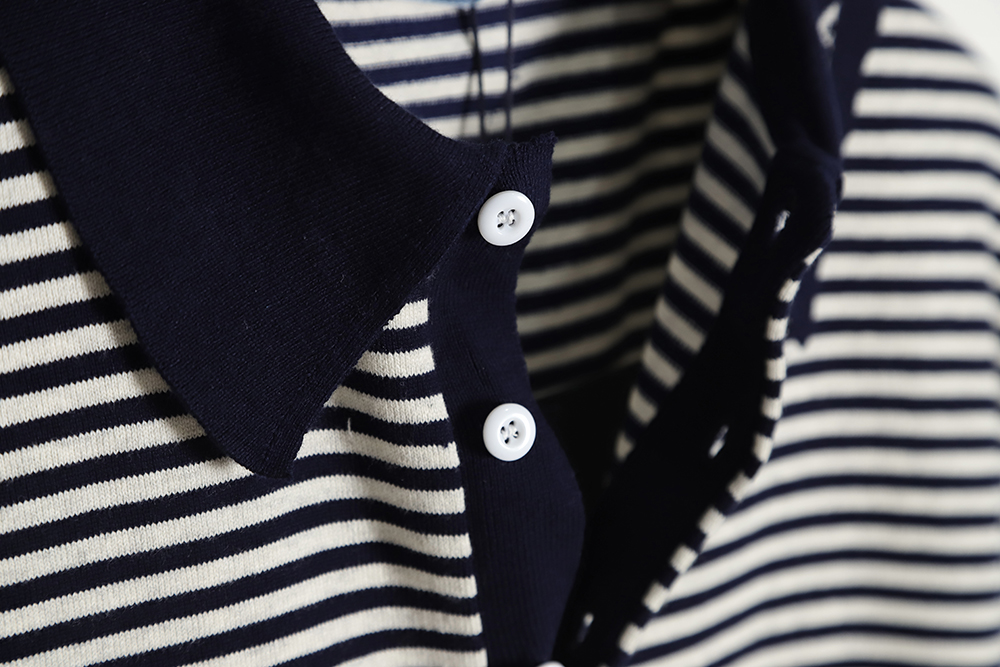 PRADA 23SS blue and white striped short-sleeved knitted polo shirt