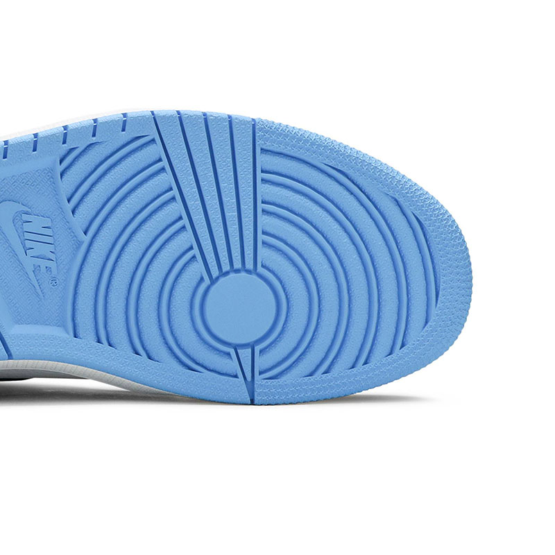 AIR JORDAN 1 HIGH OG “UNIVERSITY BLUE”