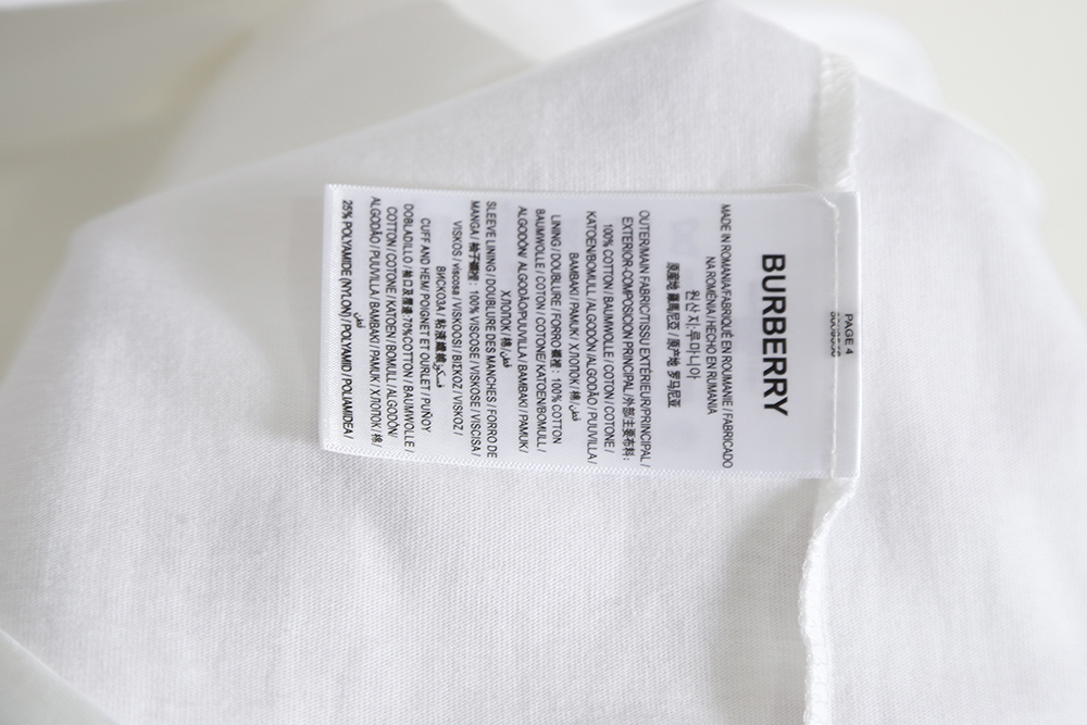 Burberry 23SS Gothic lettering short-sleeved T-shirt