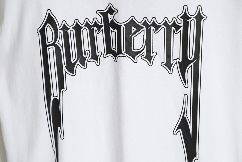 Burberry 23SS Gothic lettering short-sleeved T-shirt