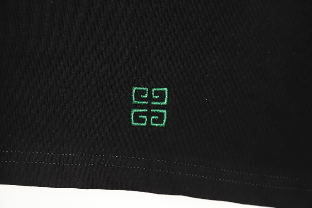 Givenchy Givenchy Embroidered Patch Logo Short Sleeve TSK1