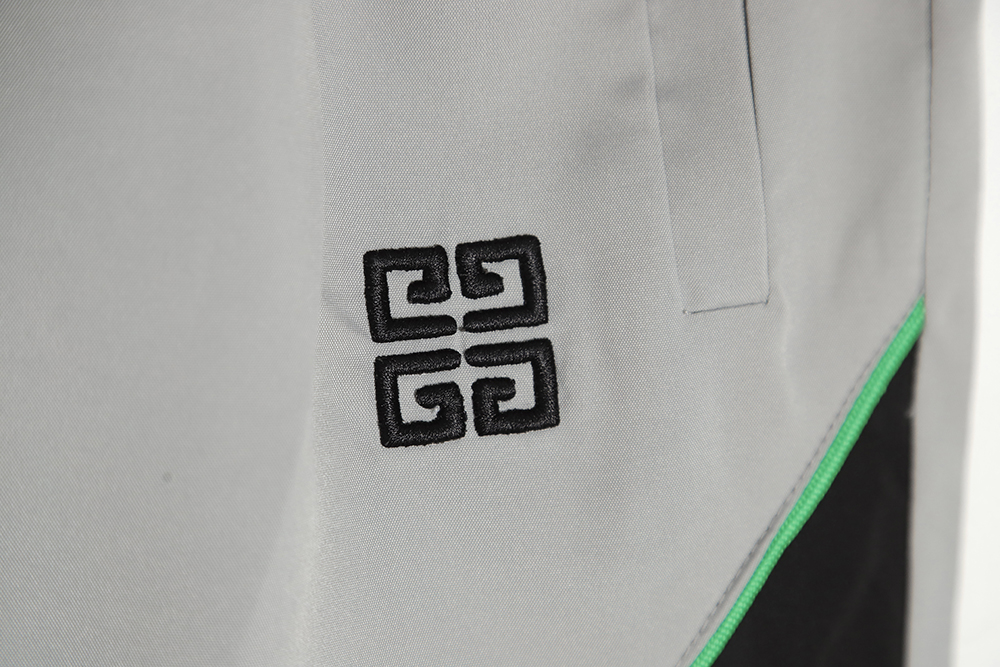 Givenchy23 spring and summer embroidered color contrast stitching shorts