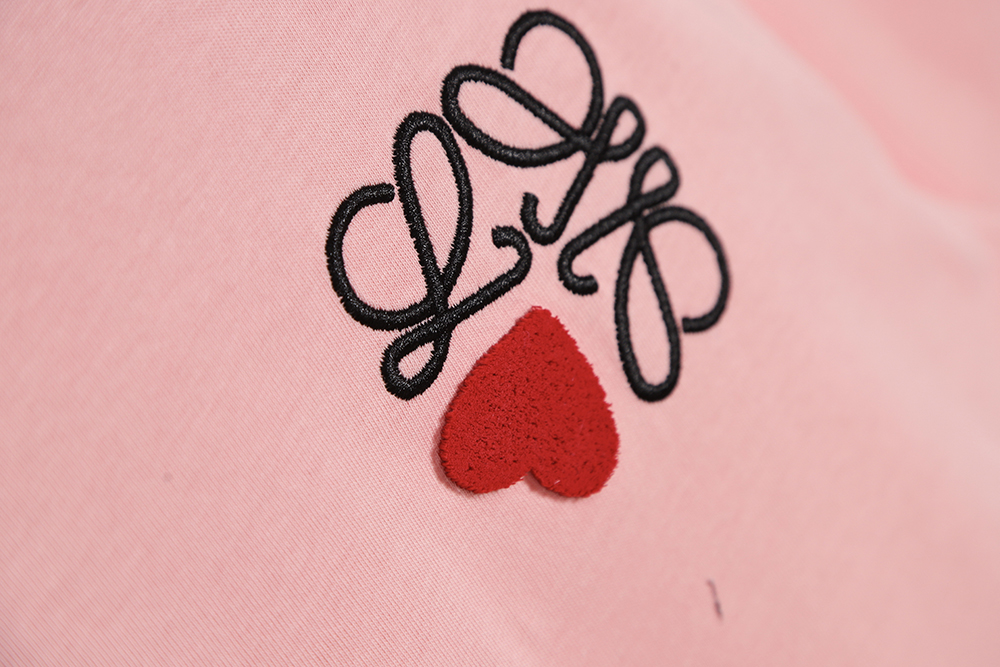 LOEWE Luo Yiwei Valentine's Day limited love short sleeves