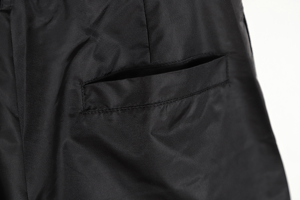 Prada 23SS Double Side Pocket Nylon Cargo Shorts"