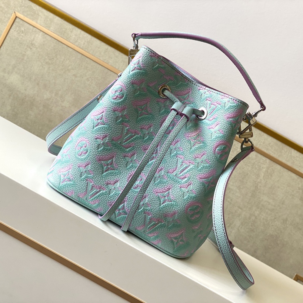 Louis Vuitton Bags M46173 20*20*13cm
