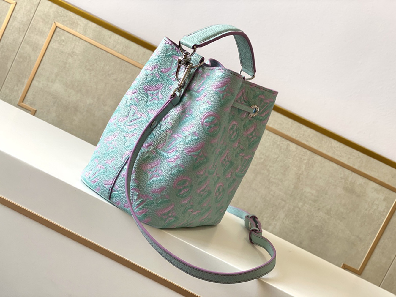 Louis Vuitton Bags M46173 20*20*13cm