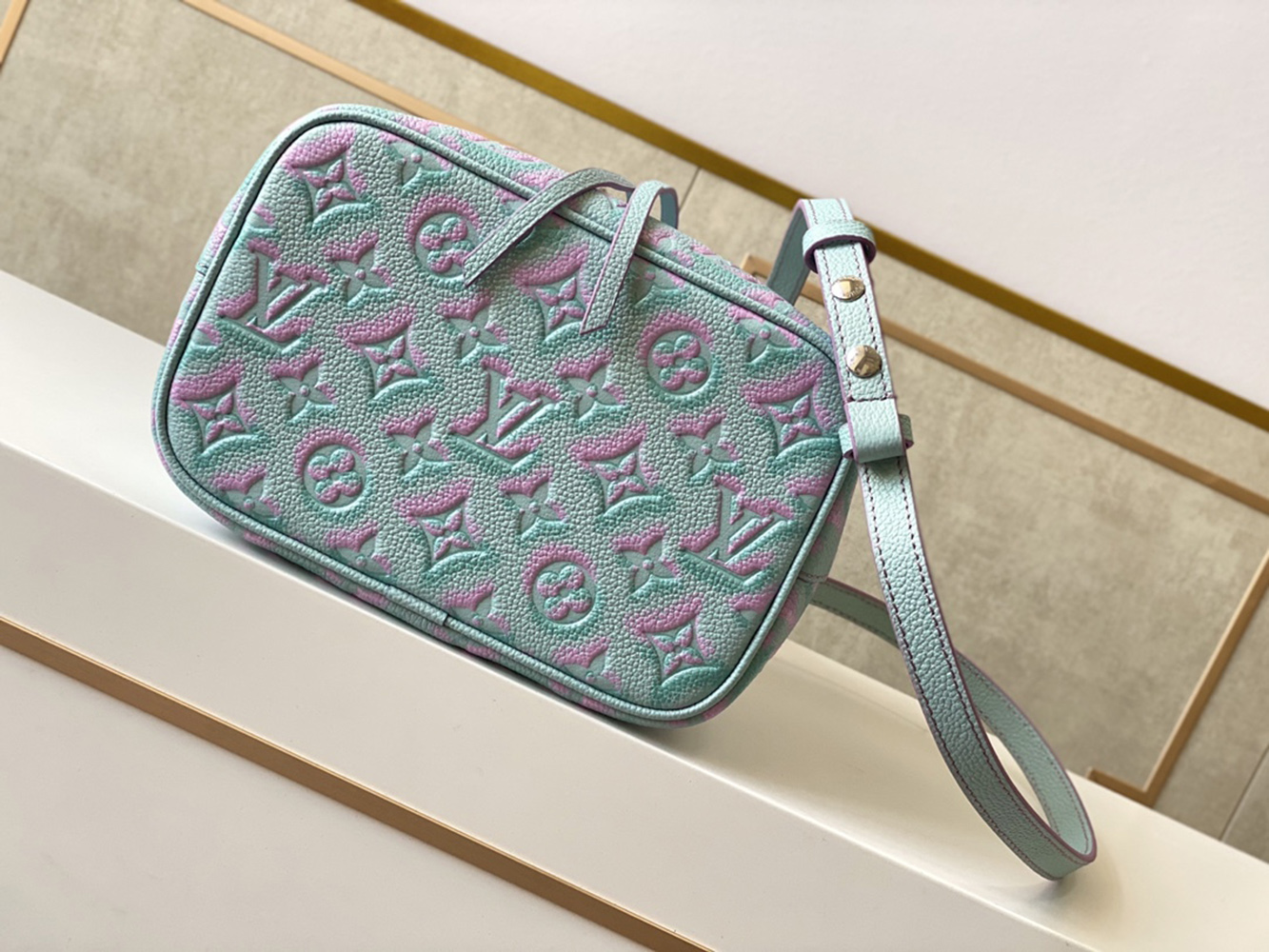 Louis Vuitton Bags M46173 20*20*13cm