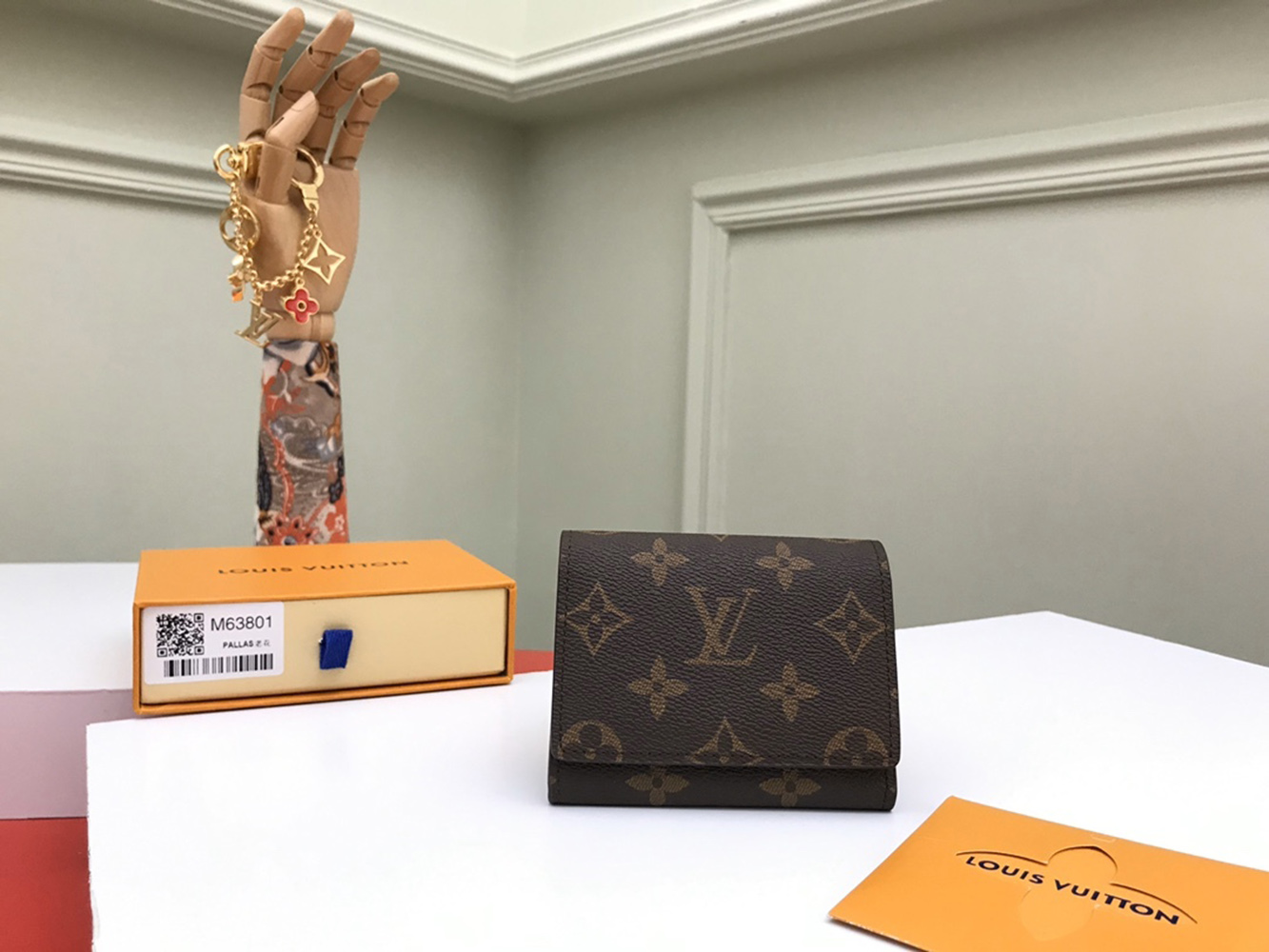 Louis Vuitton Wallets M63801 10.5*8cm