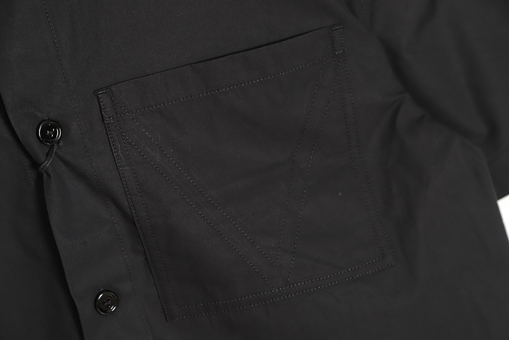 BOTTEGA VENETA BV 23SS chest V standard short-sleeved shirt TSK2