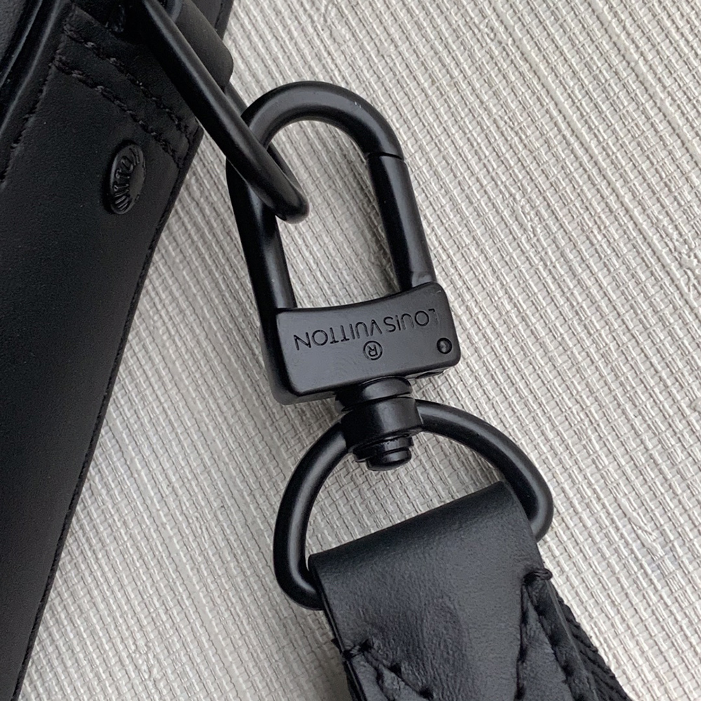 Louis Vuitton Bags M69827 27*4.5*18.5cm