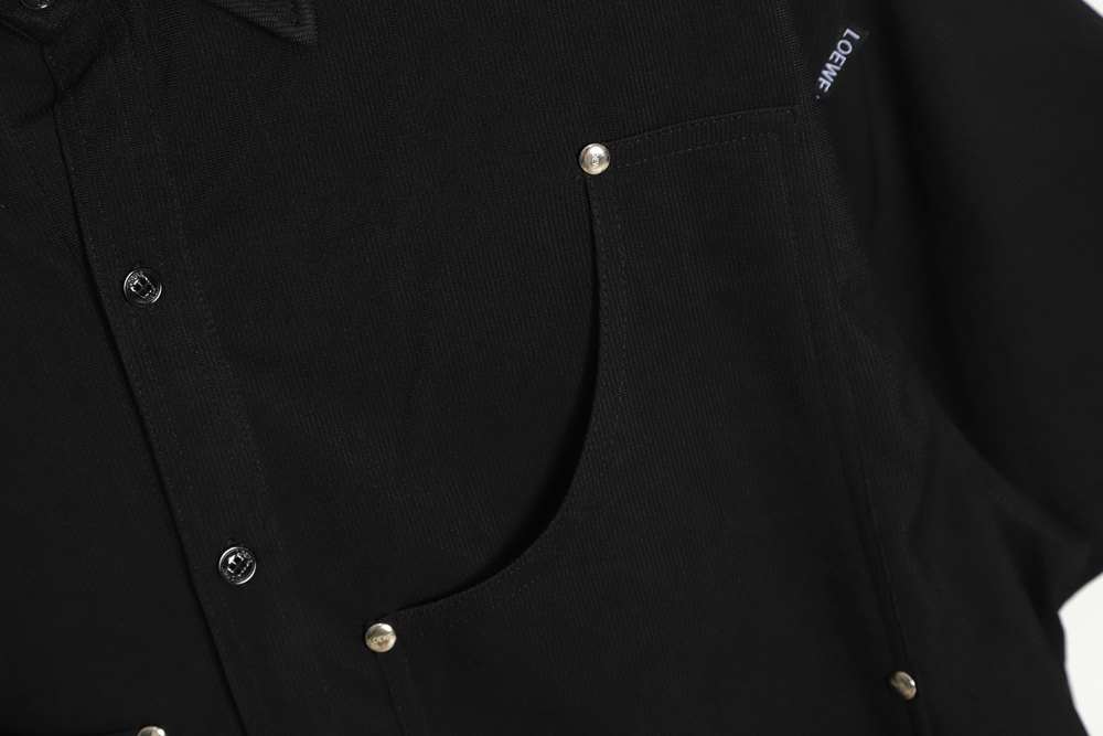 Loewe Luo Yiwei basic rivet short-sleeved shirt TSK1