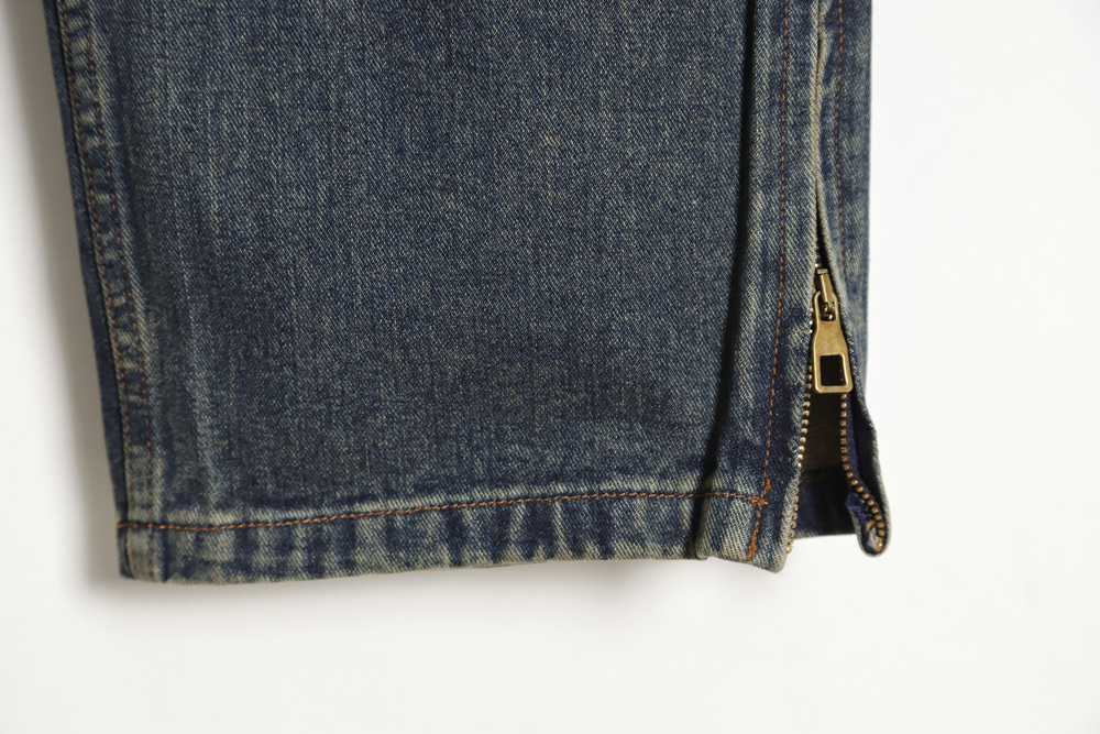 Louis Vuitton LV Louis Vuitton embossed presbyopic cargo jeans