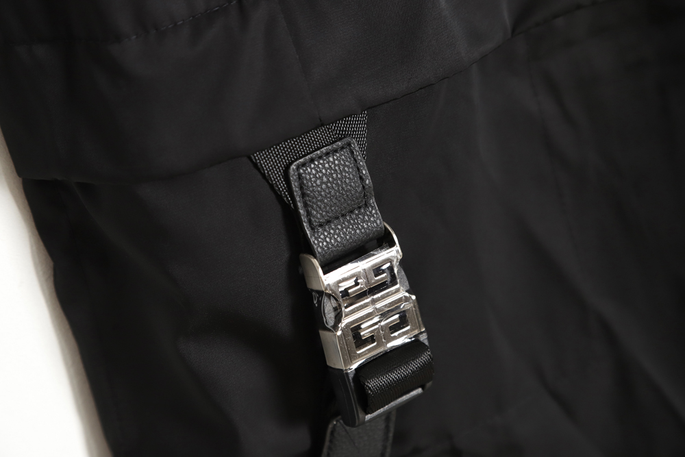 Givenchy 23SS Lock Oversized Pocket Cargo Pants