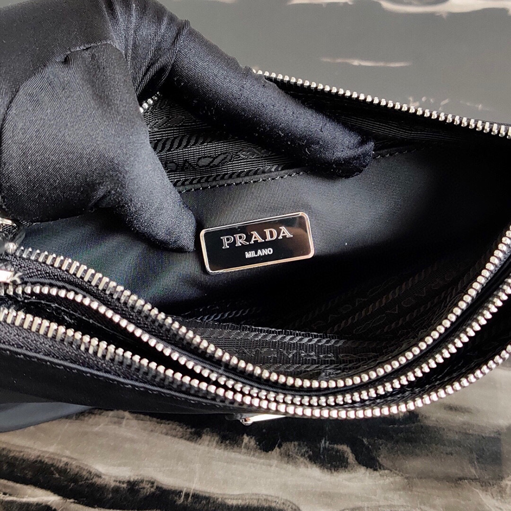 Prada Bags 1BH046 24*17*3cm