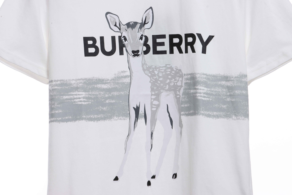 Burberry sika deer print short sleeves