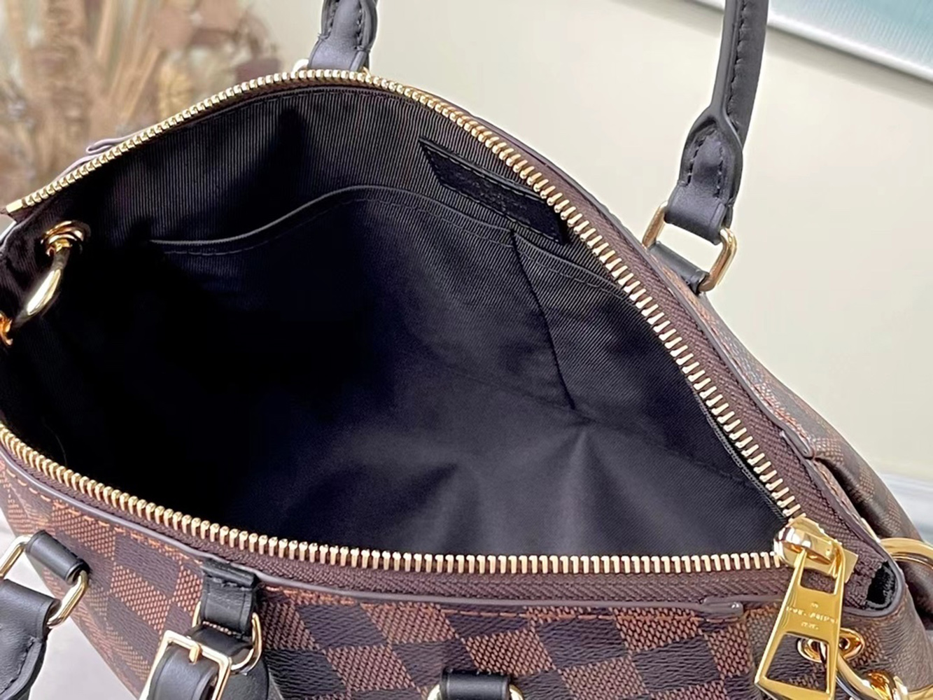 Louis Vuitton Bags N45282 25*23*14cm