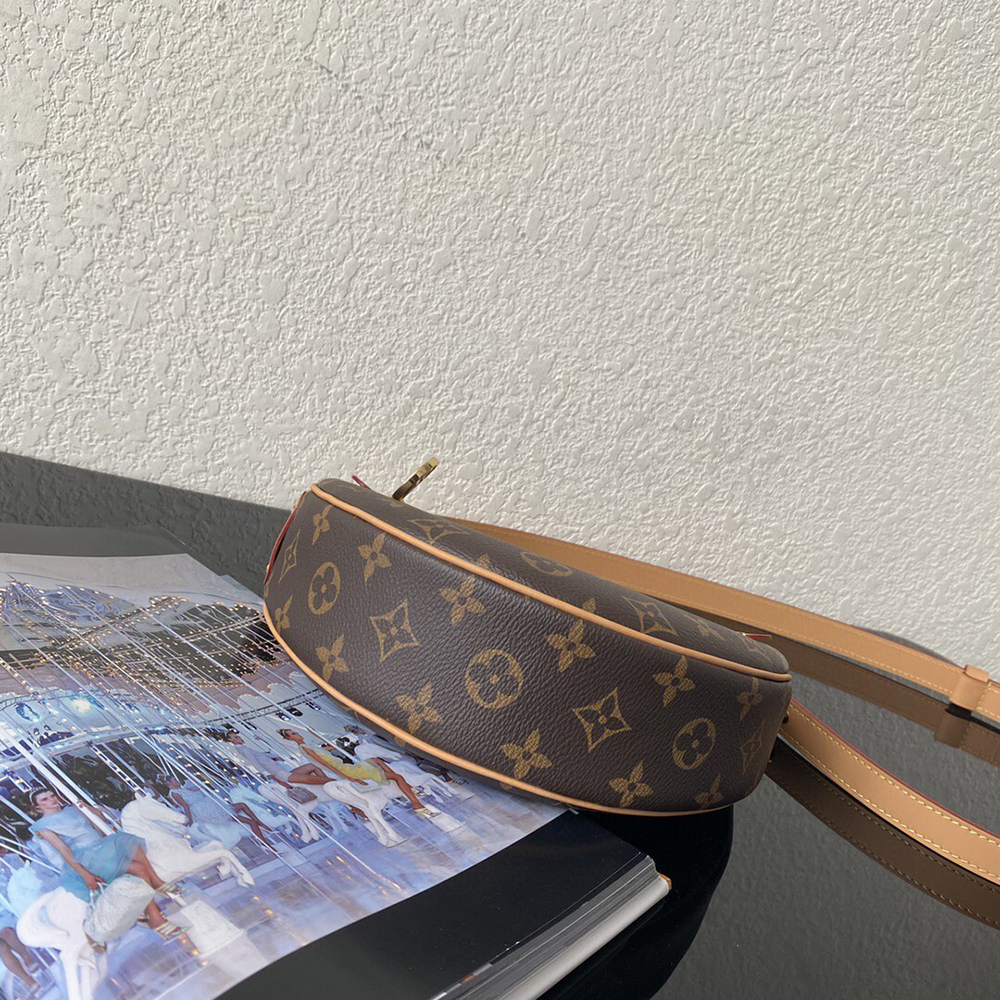 Louis Vuitton Bags 44036M 24*6*22cm