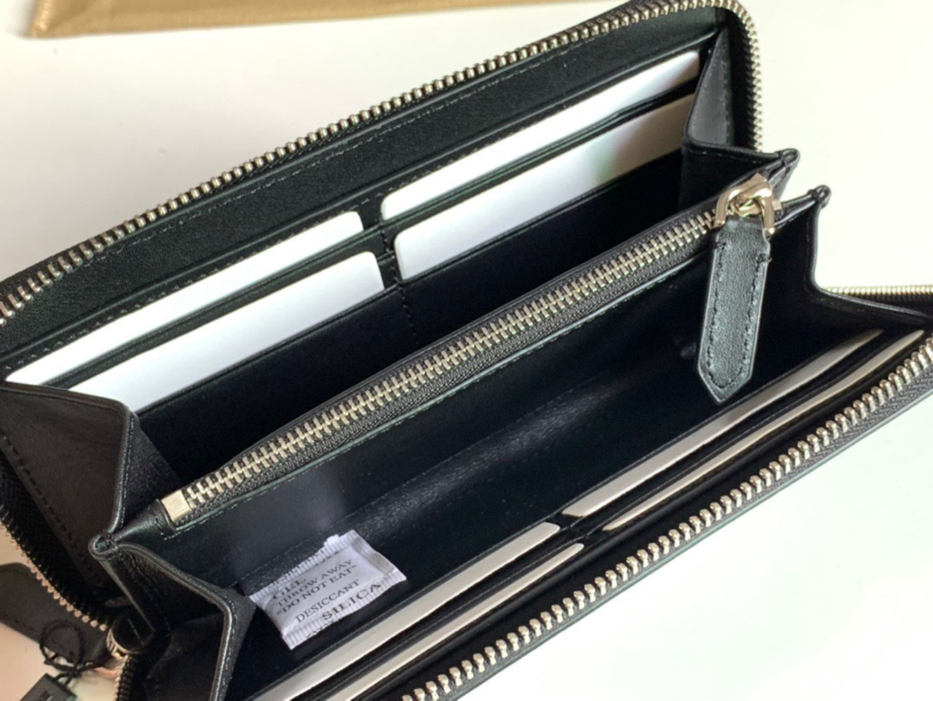 Burberry Wallets 240567 19*10*2.5cm