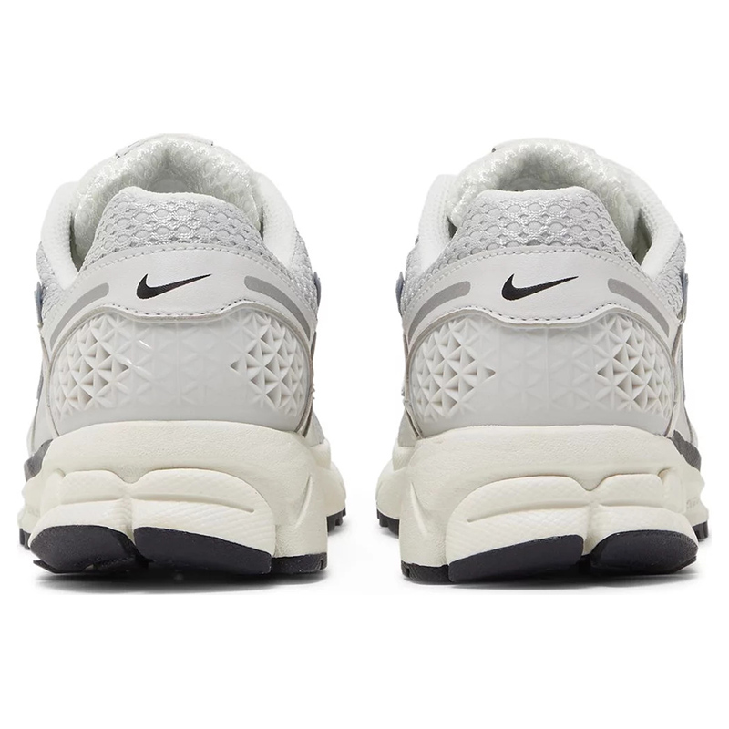 Air Zoom Vomero 5 