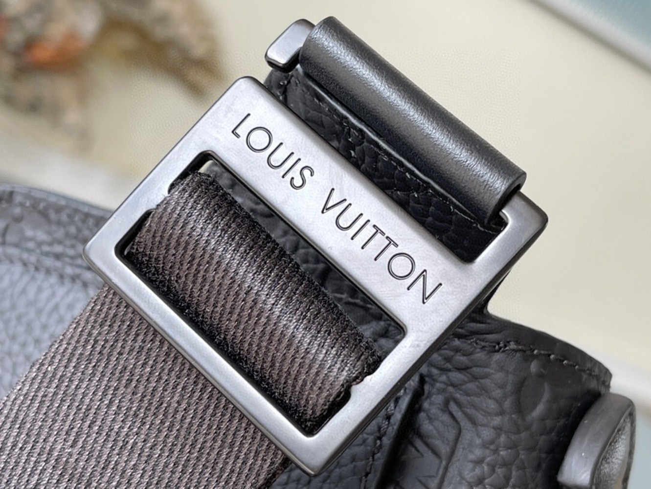 Louis Vuitton Bags M58487 21*15*4cm