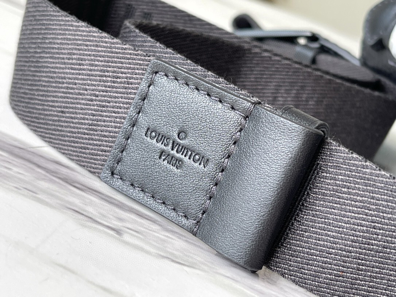 Louis Vuitton Bags M58487 21*15*4cm