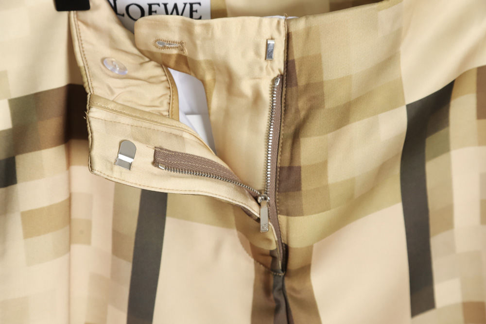 Loewe 23SS mosaic pixel trousers