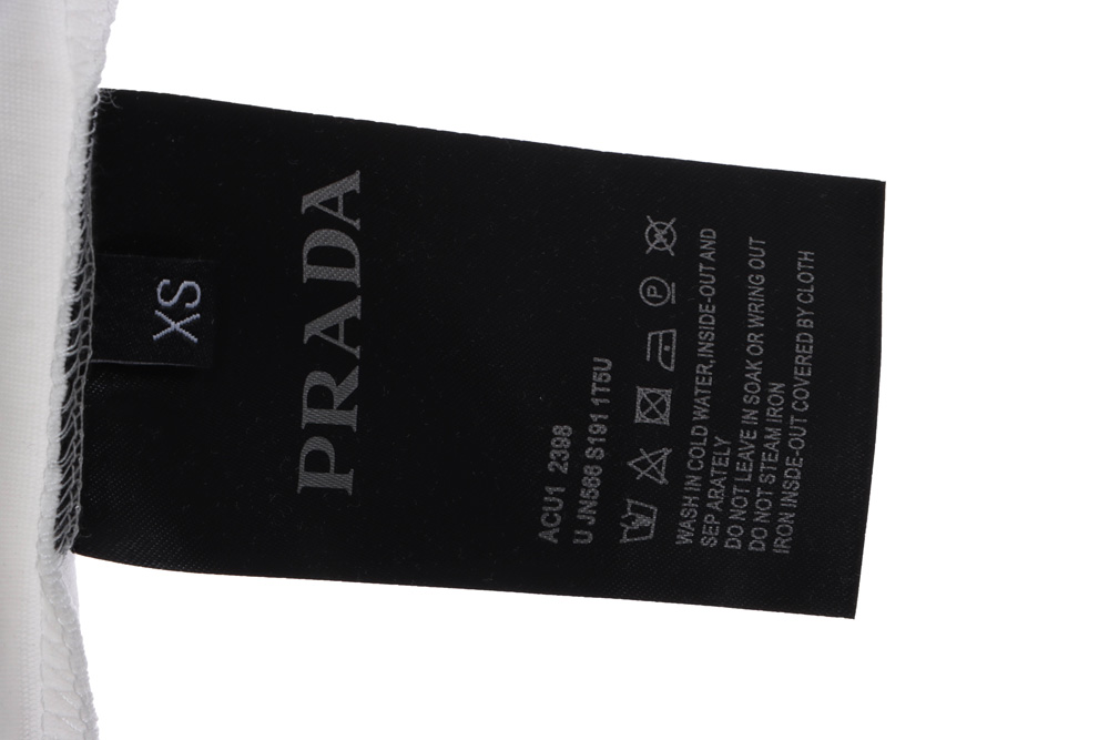 Prada triangle letter print short sleeve TSK1