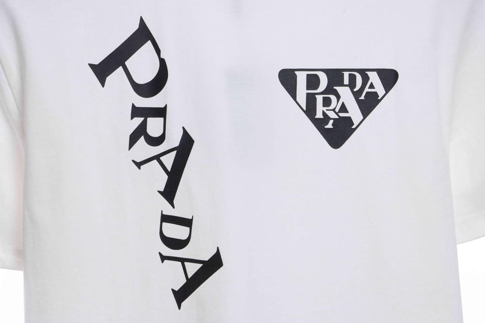 Prada triangle letter print short sleeve TSK1