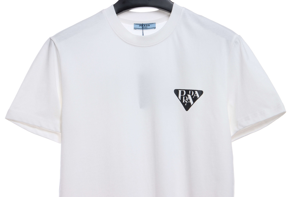 Prada triangle letter print short sleeve TSK1