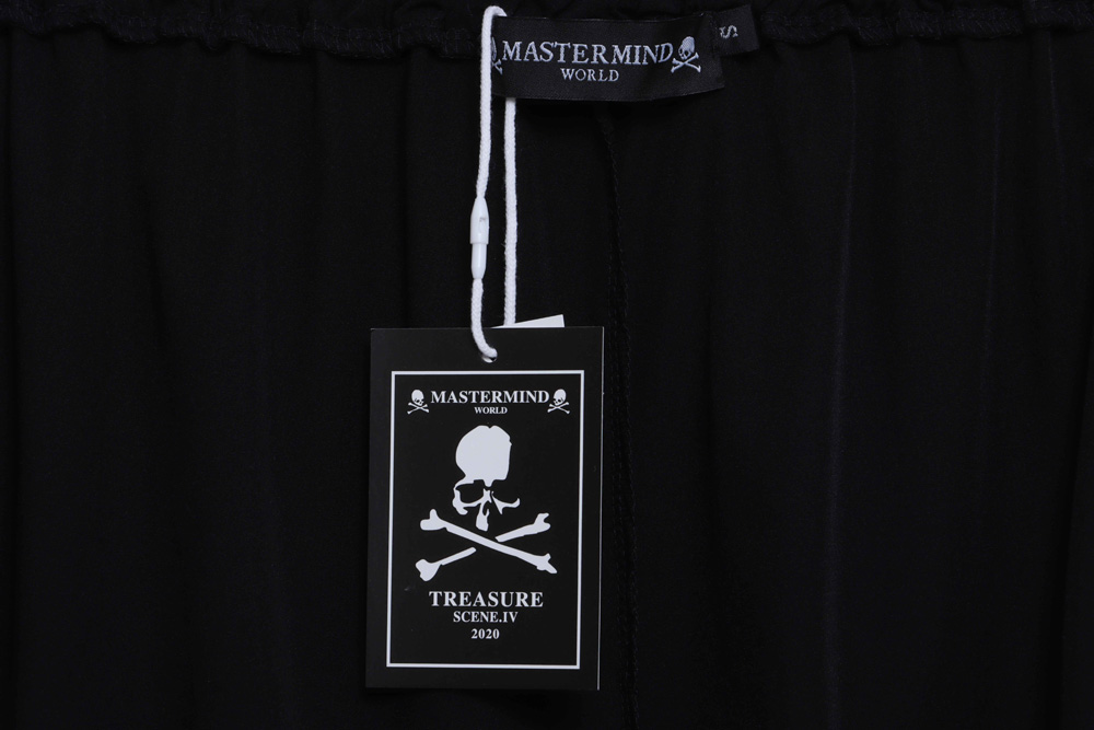 MMj skull print cropped shorts