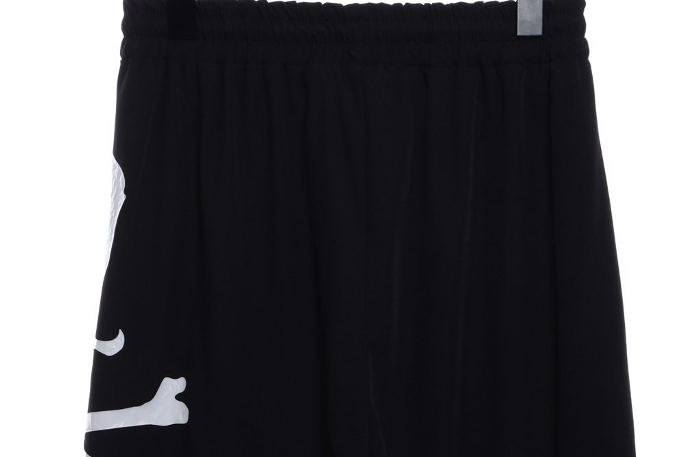 MMj skull print cropped shorts
