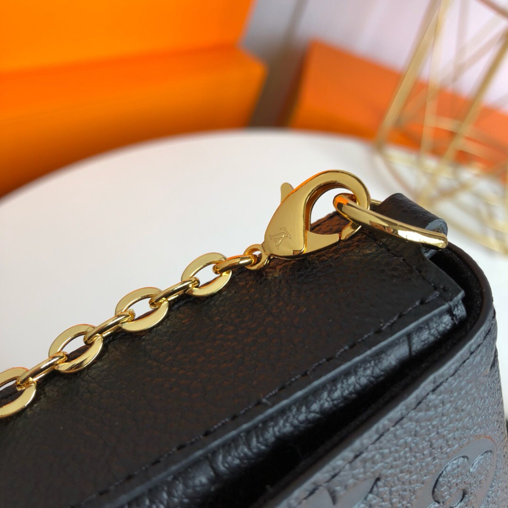 Louis Vuitton Bags M64064 21*12*3cm