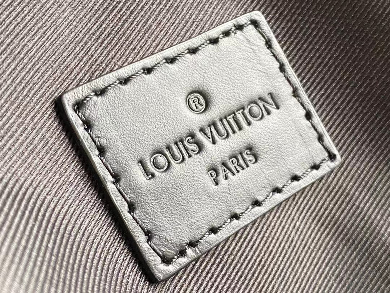 Louis Vuitton Bags M57079 43*30*14cm