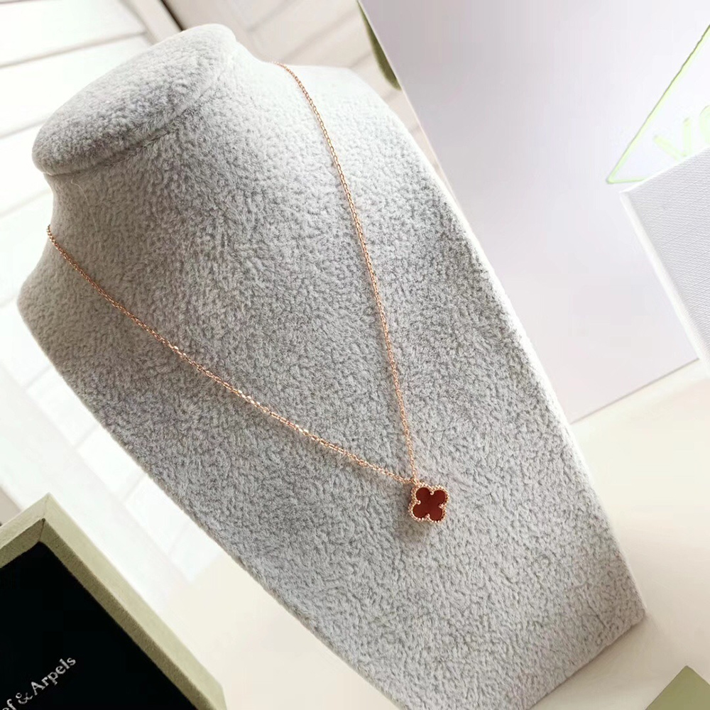 Van Cleef & Arpels Necklaces