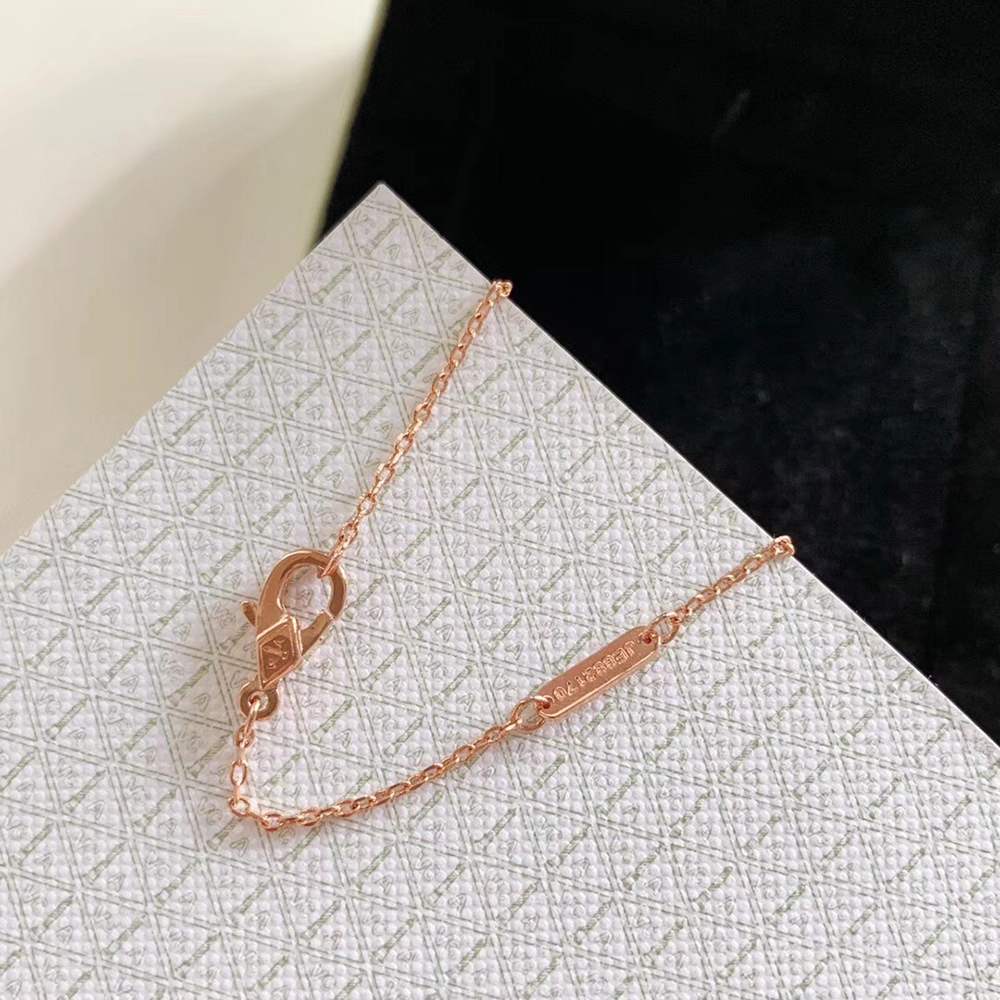 Van Cleef & Arpels Necklaces