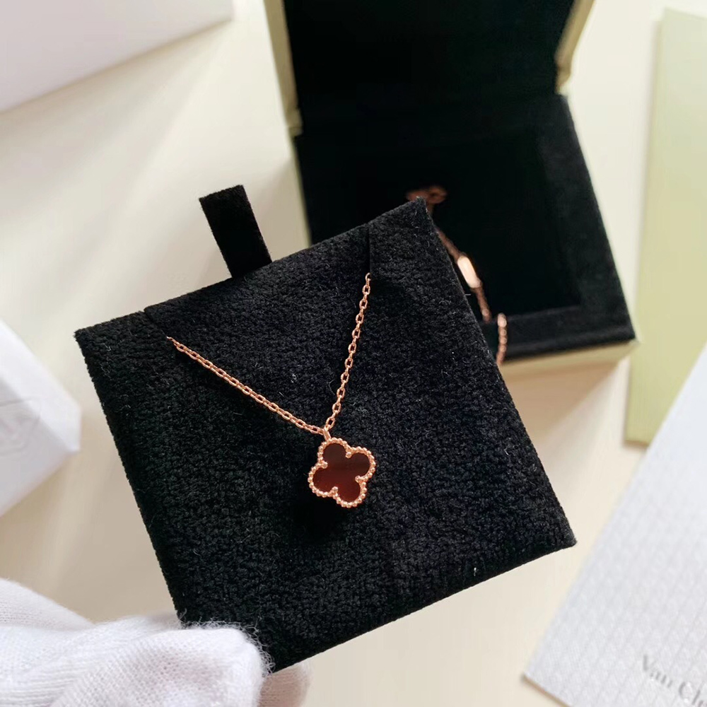 Van Cleef & Arpels Necklaces