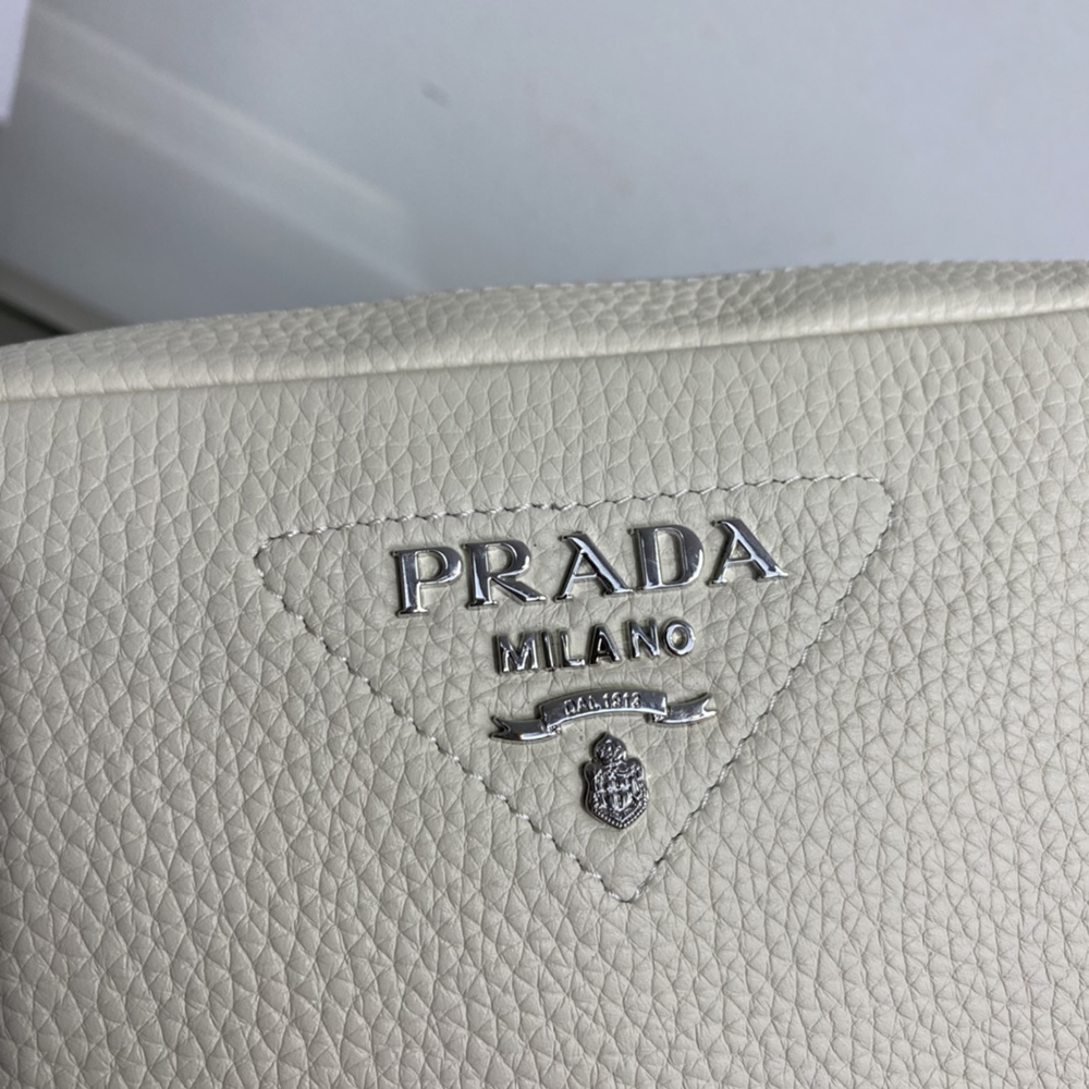 Prada Bags 1BH082 22*14*8cm