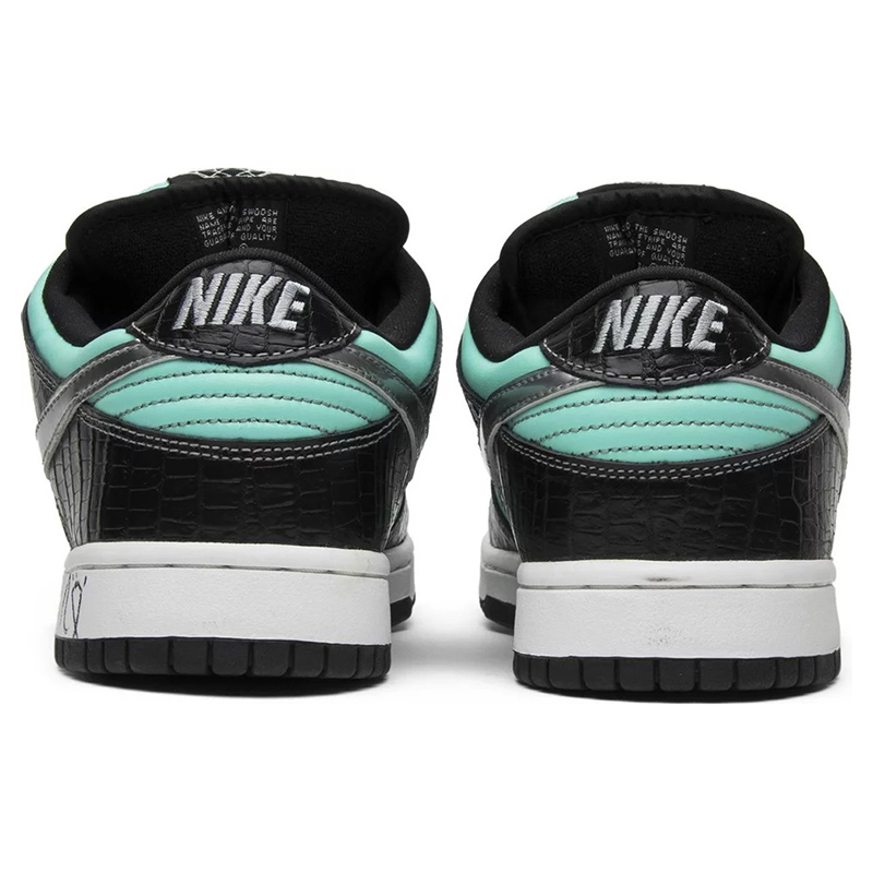 Diamond Supply Co. x Dunk Low Pro SB