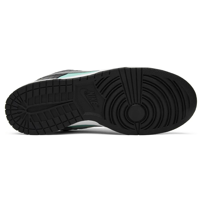 Diamond Supply Co. x Dunk Low Pro SB