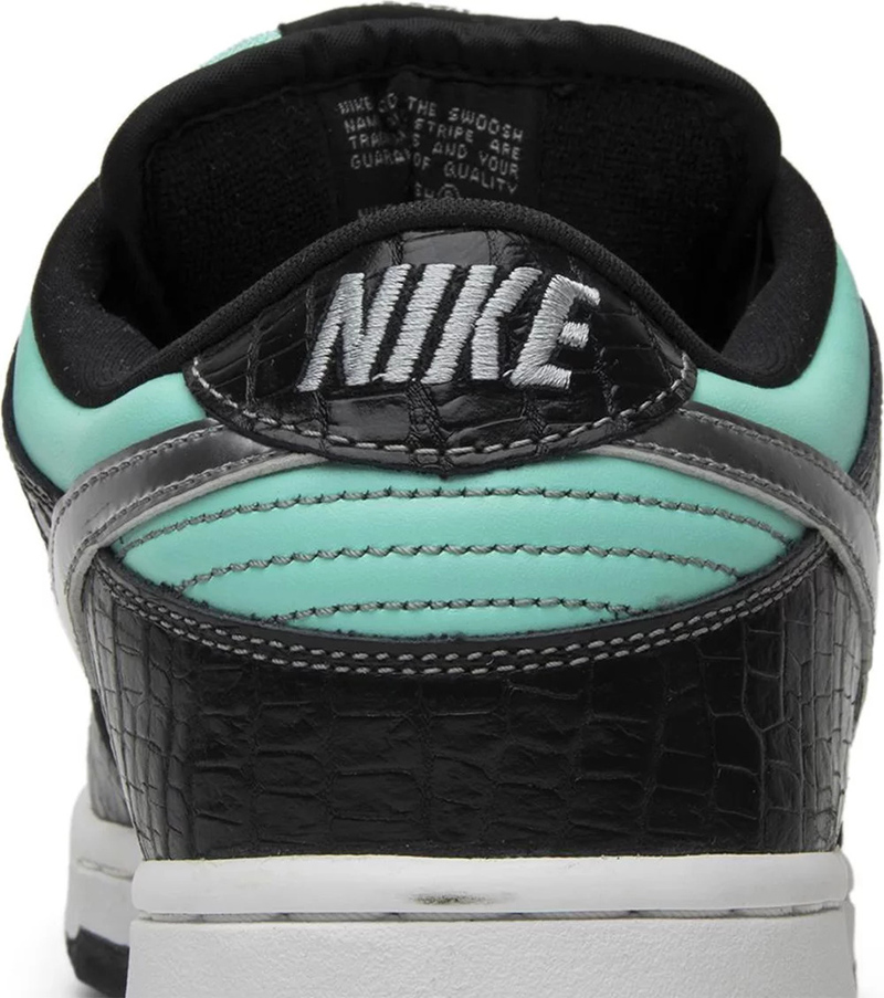Diamond Supply Co. x Dunk Low Pro SB