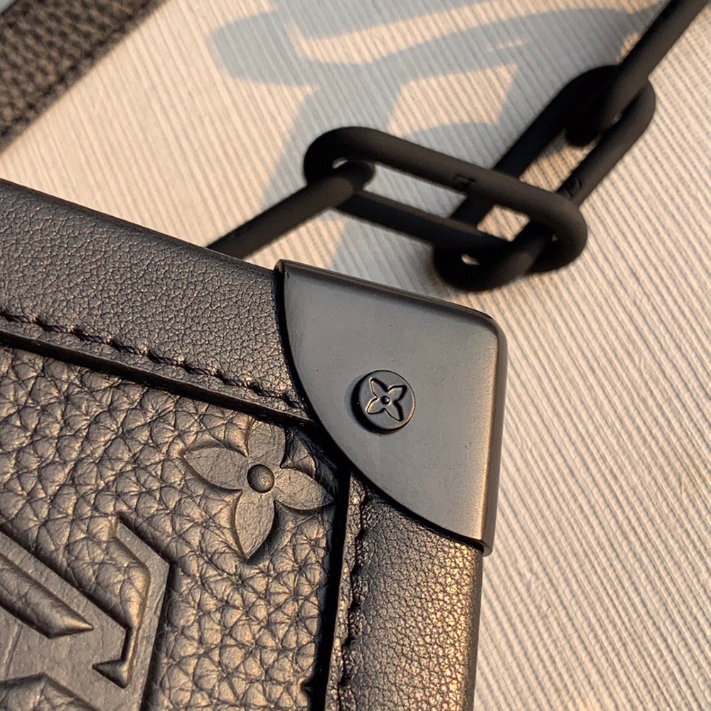 Louis Vuitton Bags M55700 25*18*10cm