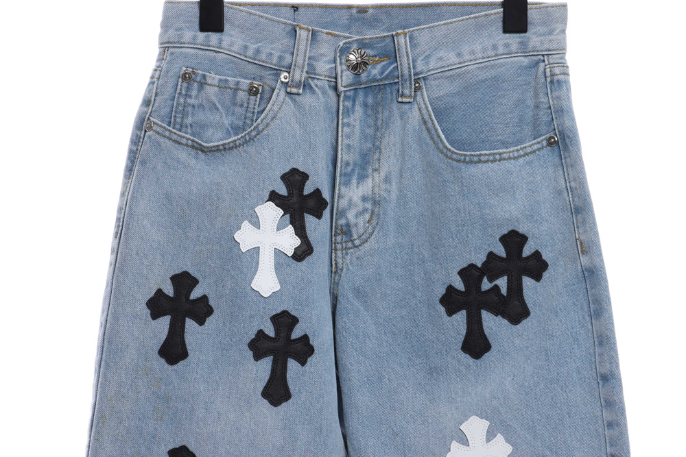 Crowe Heart Patch Cropped Denim Shorts