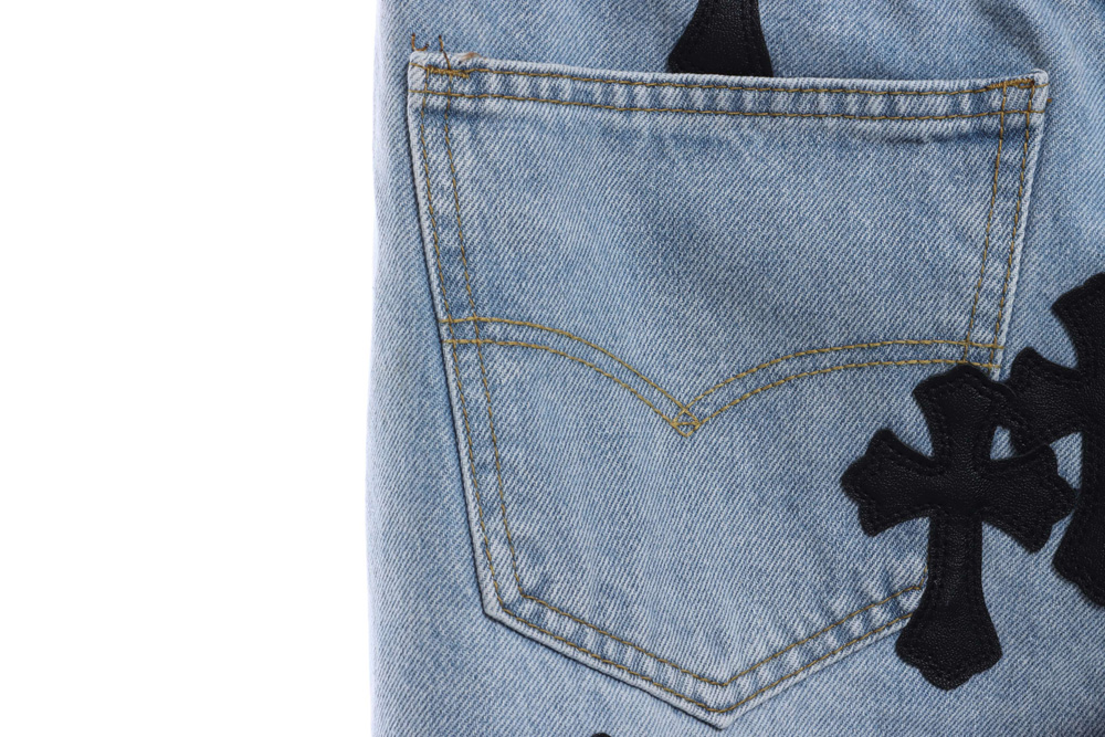 Crowe Heart Patch Cropped Denim Shorts