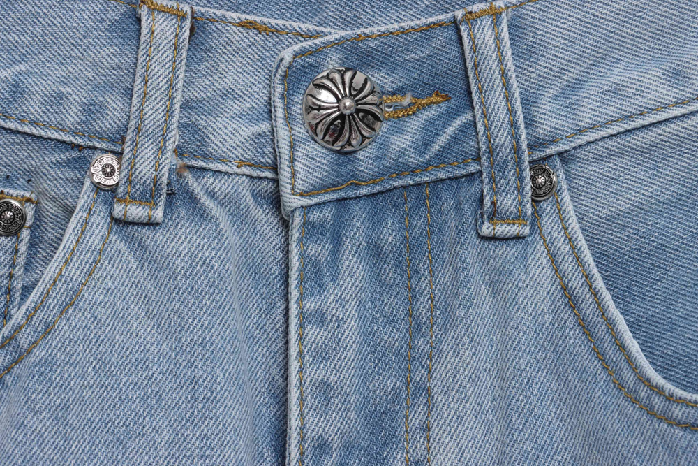 Crowe Heart Patch Cropped Denim Shorts