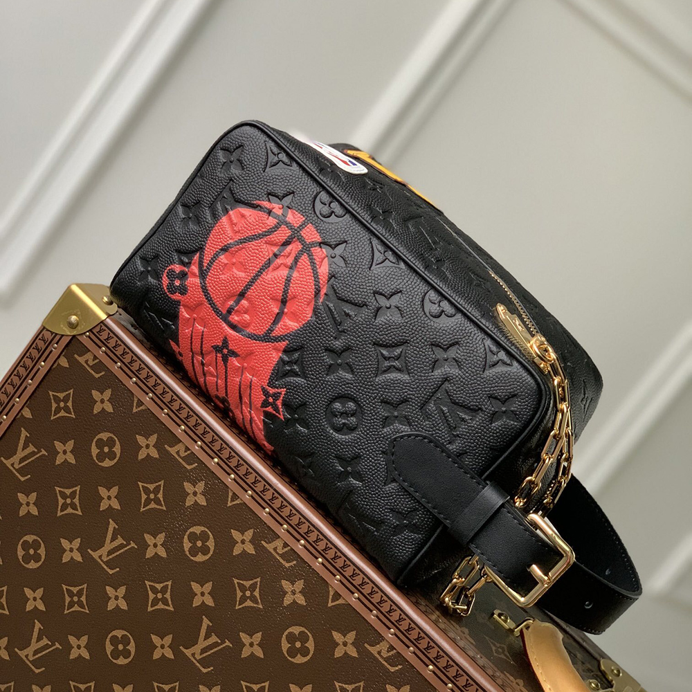 Louis Vuitton Bags M58515 15*24*15cm