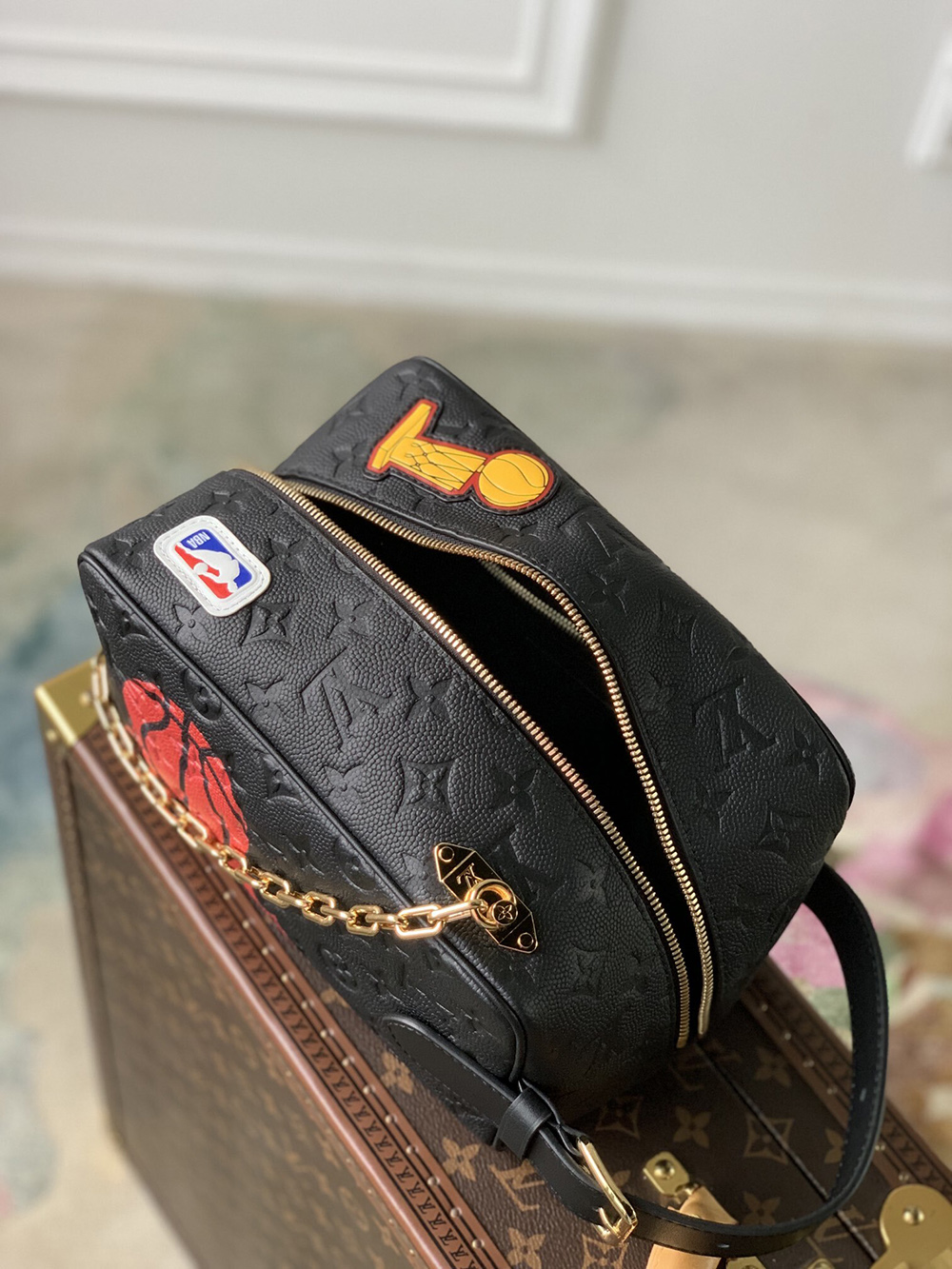Louis Vuitton Bags M58515 15*24*15cm