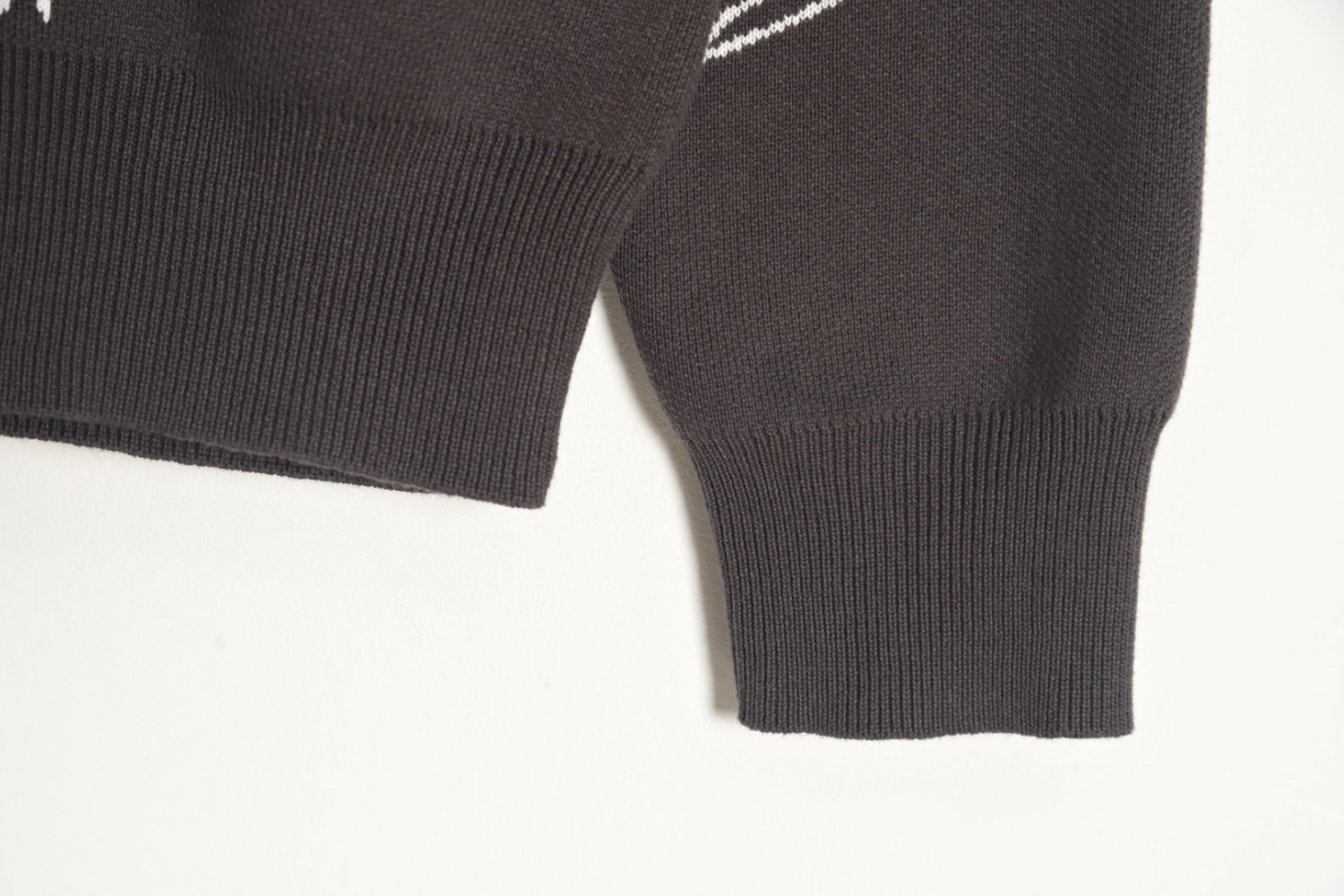 Louis Vuitton Bugs Bunny Limited Crew Neck Sweater