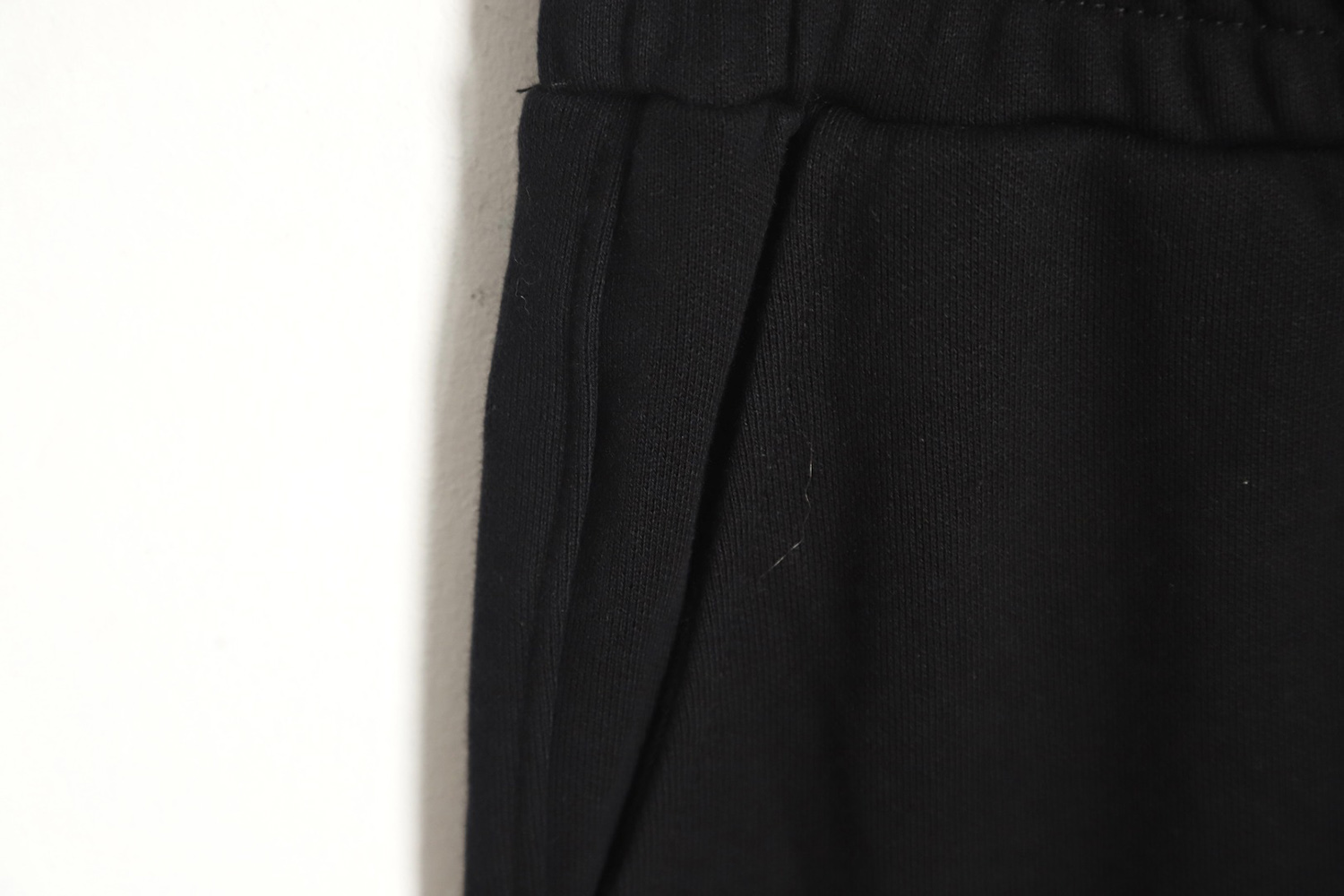 Ami Paris embroidered hearts trousers